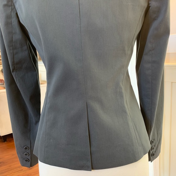 THEORY pinstripe 3 button fitted blazer - Picture 8 of 8